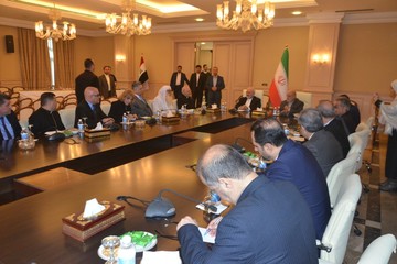 ظریف یلتقی ممثلی مختلف القومیات والدیانات فی العراق