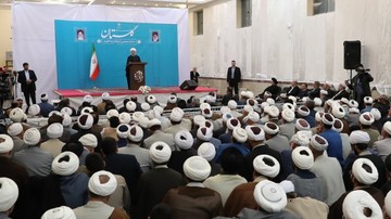 روحانی: در ۲۲ بهمن ملت بزرگ و قدرشناس ایران پاسخ آمریکا را می‌دهد 