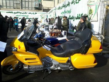 توقیف موتورسیکلت یک میلیاردی در نیاوران!
