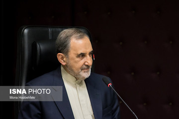 پیام تسلیت علی‌اکبر ولایتی در پی سقوط هواپیمای باری ارتش