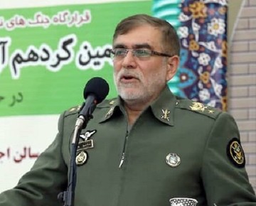 جانشین فرمانده کل ارتش: دشمن در فضای مجازی به دنبال غبارآلود کردن اوضاع کشور است