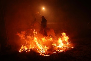فستیوال اسب و آتش در اسپانیا