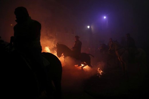 فستیوال اسب و آتش در اسپانیا