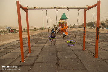 گرد و خاک در آسمان اهواز