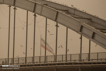 گرد و خاک در آسمان اهواز