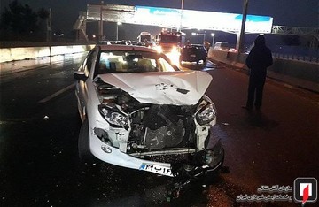 تصاویر | تصادف زنجیره‌ای ۶ خودرو در آزادراه قم-تهران