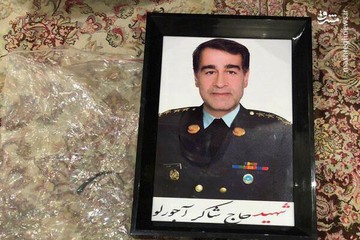 عکس | لوازم به جا مانده از یکی از قربانیان بوئینگ ۷۰۷ 