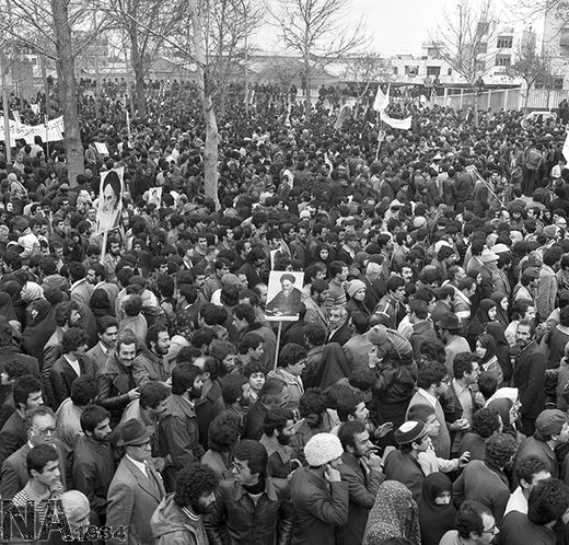 29 دی 1357؛ راهپیمایی میلیونی مردم در حمایت از حضرت امام خمینی (ره)