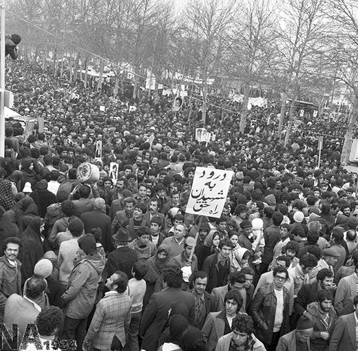 29 دی 1357؛ راهپیمایی میلیونی مردم در حمایت از حضرت امام خمینی (ره)