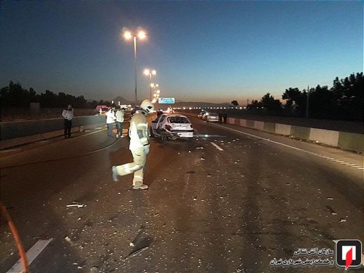 تصادف زنجیره ای 6 خودروی سواری در آزادراه قم- تهران