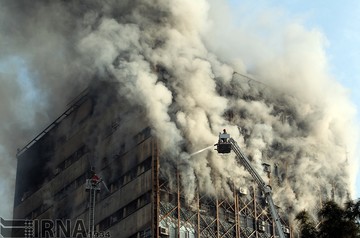 30 دی 1395؛ آتش‌سوزی و ریزش ساختمان پلاسکو
