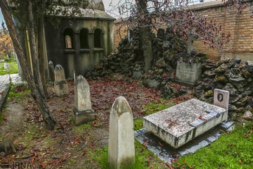 گورستان ارامنه دولاب