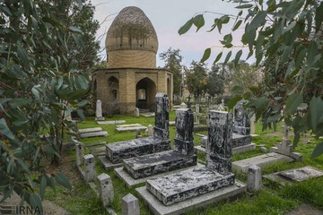 گورستان ارامنه دولاب