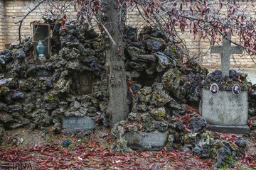 گورستان ارامنه دولاب