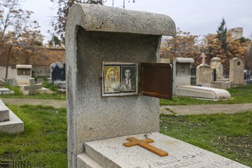 گورستان ارامنه دولاب