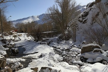 طبیعت زمستانی آبشار گنجنامه