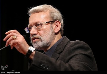 لاریجانی: رهبر انقلاب گفتند «من از این‌که بخش‌های نظامی وارد بخش‌های اقتصادی شوند، اصلا رضایتی ندارم»
