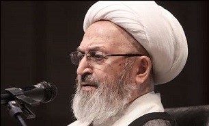 آیت‌الله سبحانی: شما که عقل کل نیستید؛ احکام شرعی را برای حوزه بگذارید/حجاب تنها با نصیحت درست نمی‌شود