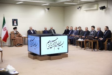 رهبر انقلاب: شتاب حرکت علمی کشور به هیچ‌وجه کُند یا متوقف نشود