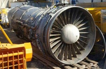 عکس | فروش موتور هواپیما در میدان شوش!