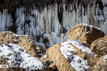 آبشار یخ‌زده خور خور