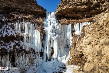 آبشار یخ‌زده خور خور