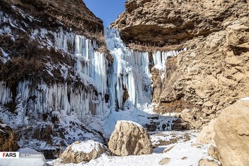 آبشار یخ‌زده خور خور
