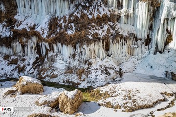آبشار یخ‌زده خور خور