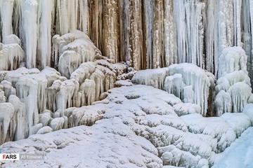 آبشار یخ‌زده خور خور