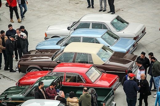 گردهمایی خودروهای کلاسیک در لاهیجان