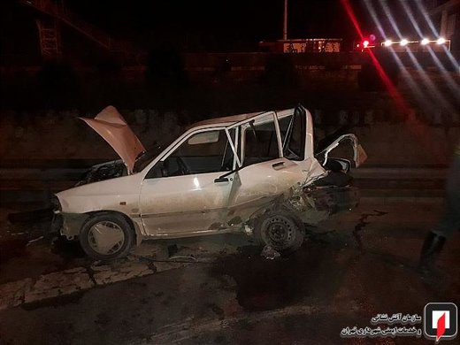 تصادف پژو 405، پراید و وانت پیکان در بزرگراه آزادگان