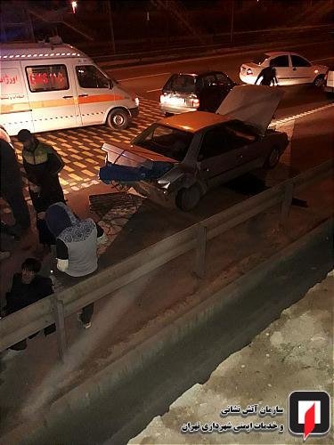 تصادف پژو 405، پراید و وانت پیکان در بزرگراه آزادگان