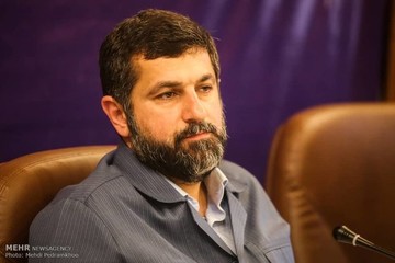 دفاع روزنامه اعتماد از استاندار مودبی که فقط یک بار از کوره دررفته