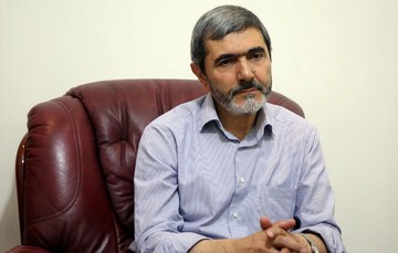 واکنش یک فعال اصلاح‌طلب به سخنان آیت‌الله مصباح یزدی؛ انقلاب پدیده تک عاملی نبوده‏‎ است