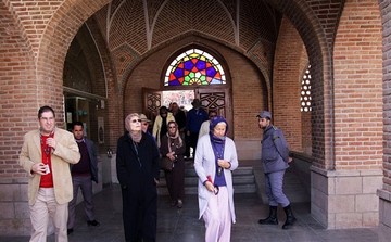 نگاه چند گردشگر خارجی درباره ایران/ هر هفته در ایران پولدارتر می‌شدم!