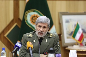  العميد حاتمي: وزارة الدفاع ملتزمة بتجهيز القوات المسلحة