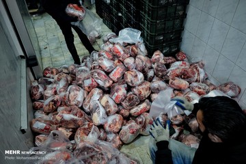 احتکار گوشت‌های وارداتی با ارز دولتی برای فروش به رستوران‌ها

