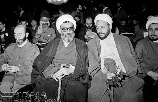 محمد نبی حبیبی استاندار خراسان در مراسم دهه فجر سال 1361 شهر مشهد حضور دارد