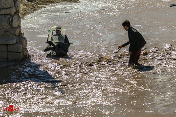 جاری شدن آب در سی و سه پل