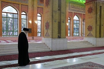 حضور مقام معظم رهبری در مرقد امام خمینی(ره) و گلزار شهدای بهشت زهرا