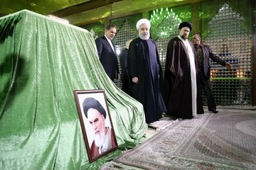 مراسم تجدید میثاق اعضای دولت با آرمانهای امام راحل و شهیدان