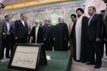 مراسم تجدید میثاق اعضای دولت با آرمانهای امام راحل و شهیدان