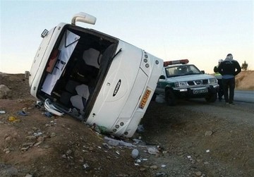 جزییات واژگونی اتوبوس ولوو در اتوبان تهران-قم 