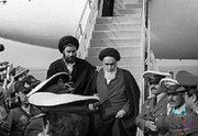 فیلم | لحظه تاریخی ورود امام (ره) به ایران در ١٢ بهمن ١٣۵٧