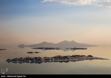 ساخت مراکز لجن درمانی در دریاچه ارومیه شتاب گیرد