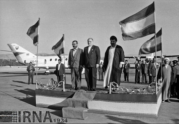 حسن حبیبی معاون اول رئیس جمهور سال 1372 به استان کردستان سفر کرد