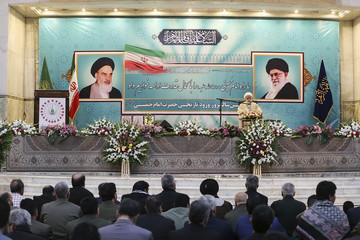 مراسم بزرگداشت یوم الله ۱۲ بهمن در حرم امام خمینی(ره)