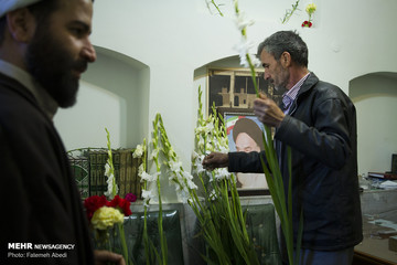 گلباران حجره طلبگی امام خمینی(ره) در اراک