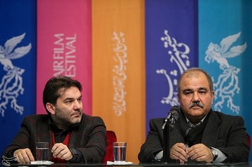 علیرضا قاسم‌خان تهیه کننده و شهنام شهباز زاده مجری طرح در نشست خبری فیلم روز های نارنجی