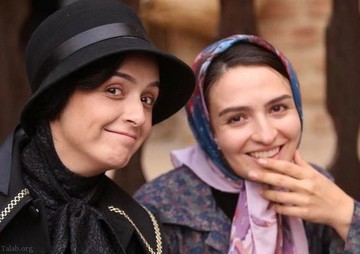 عکس | ترانه علیدوستی کنار گلاره عباسی در یک مراسم افتتاحیه